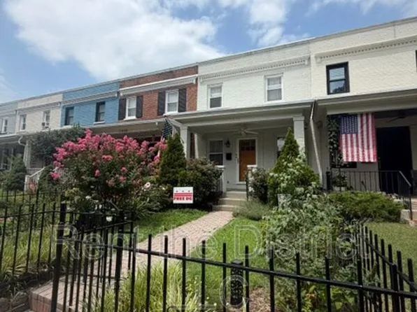 1910 D St NE, Washington, DC 20002