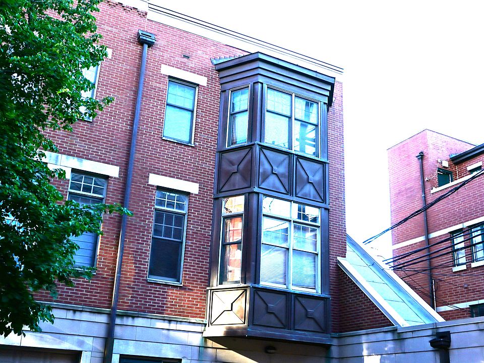 1st image of 2008 S Calumet Ave Unit I