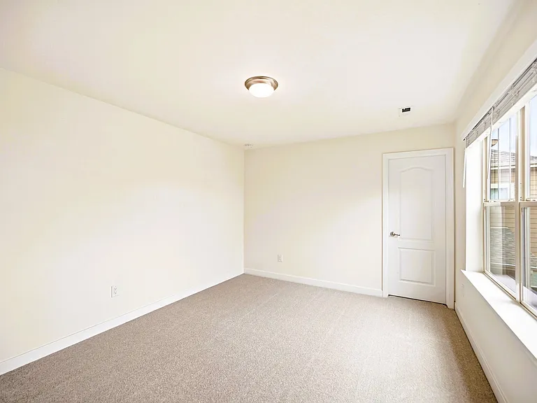 10054 E 59th Ave — Photo 20