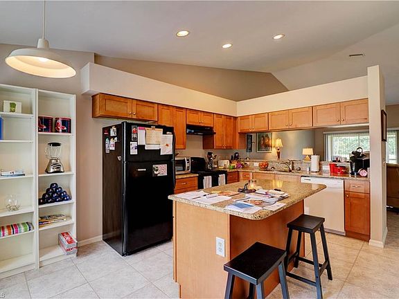 3rd image of 4607 SW Santa Barbara Pl