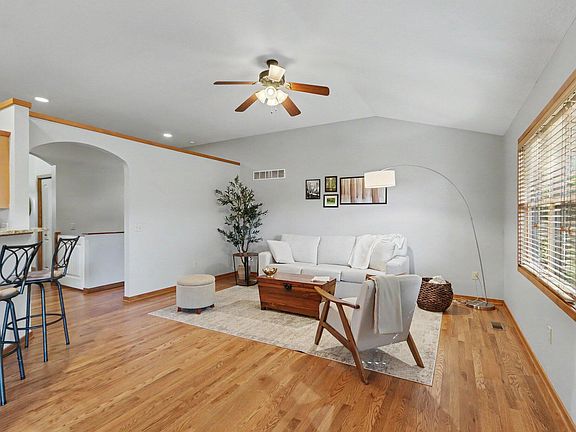 5th image of 2140 Austin Shores Ave