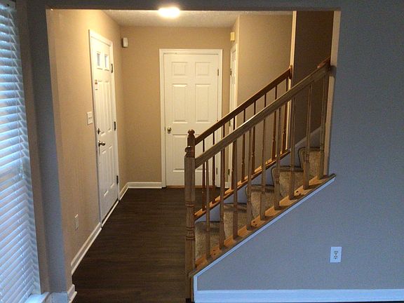 4th image of 471 Harpwood Dr