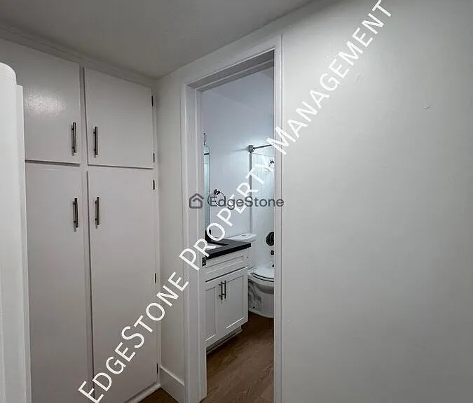 4021 W 137th St #C — Photo 6