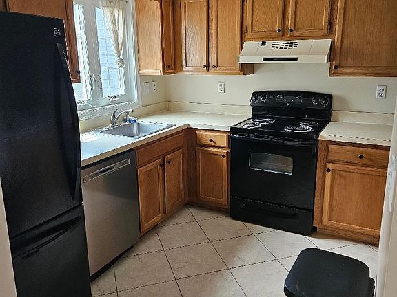 3rd image of 50 Pierce St APT 61