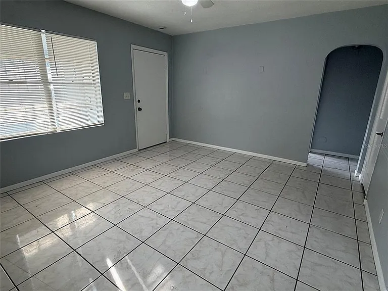 2705 6th St W — Photo 2