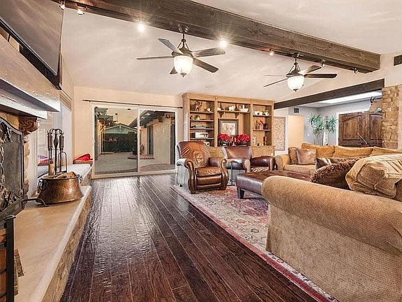 3rd image of 4316 N Clubhouse Dr