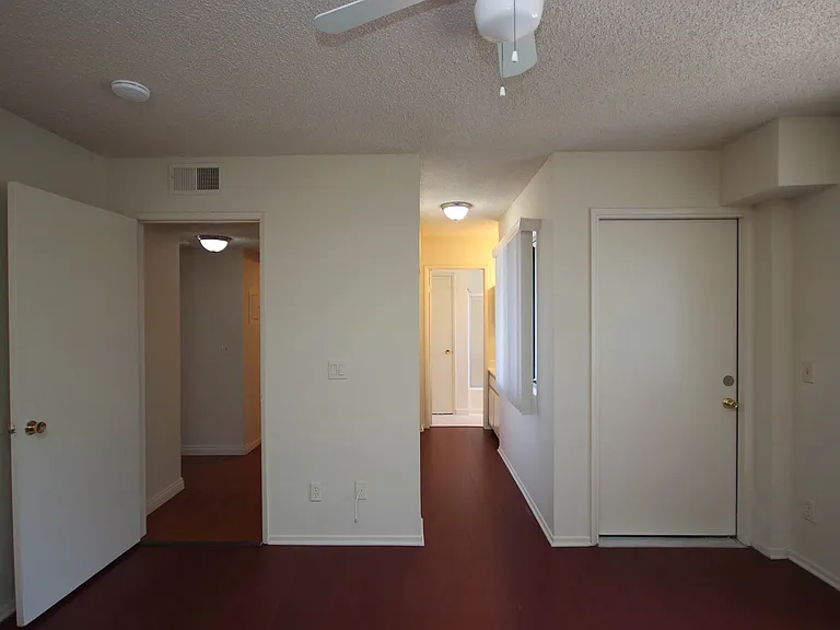 1310 E Acacia Ave #203 — Photo 14