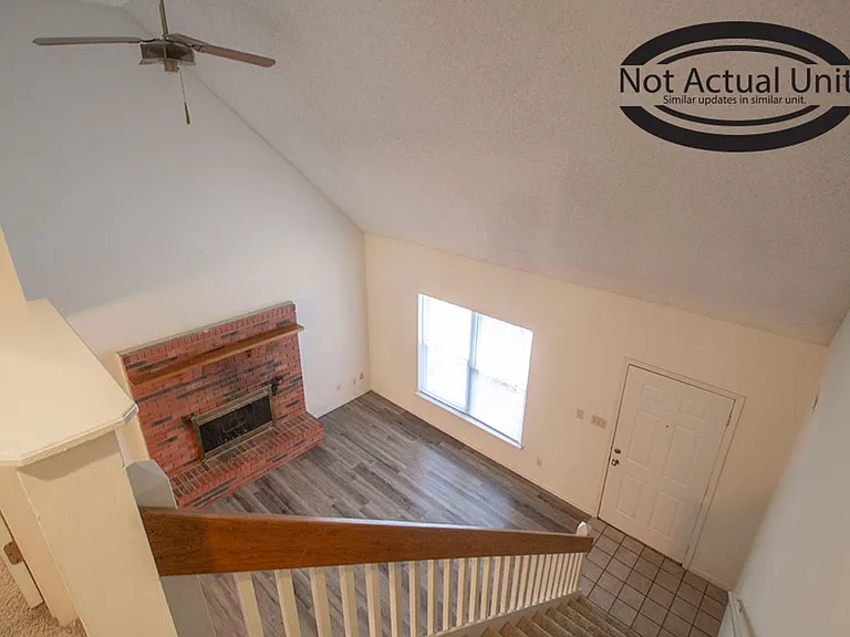 1904 Mirtle Grove Ct — Photo 12