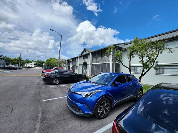 3rd image of 20741 NE 4th Ct APT 106