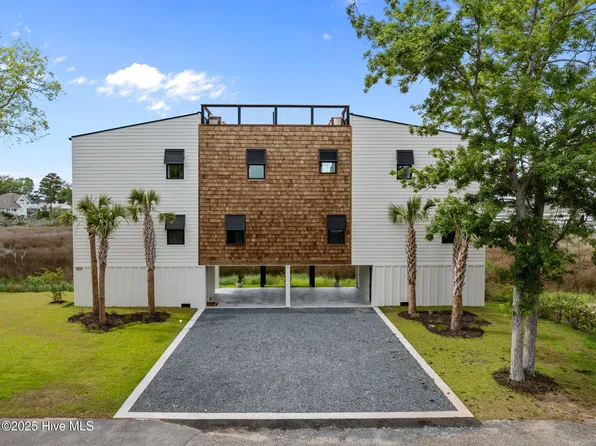 509 Norton Street, Oak Island, NC 28465