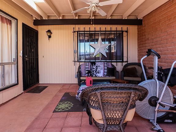 3rd image of 279 N Calle Del Diablo