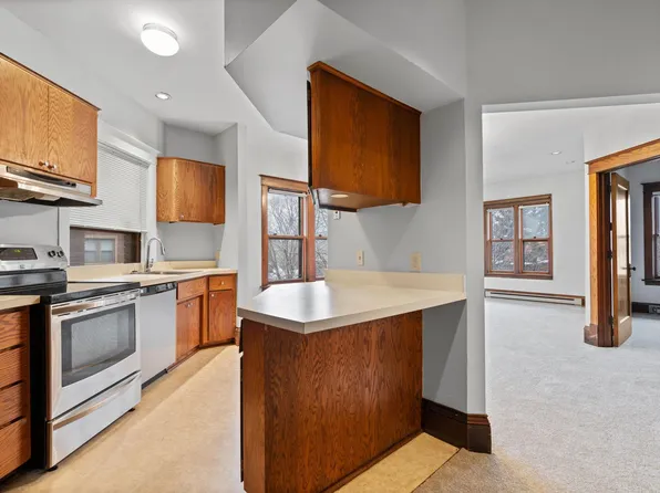 391 Laurel Ave APT 301, Saint Paul, MN 55102