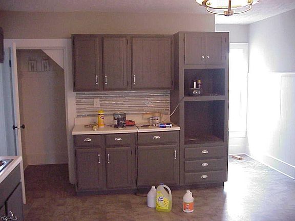 4th image of 104 S Academy St