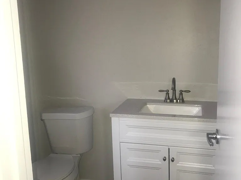 3317 Harvard Dr — Photo 7