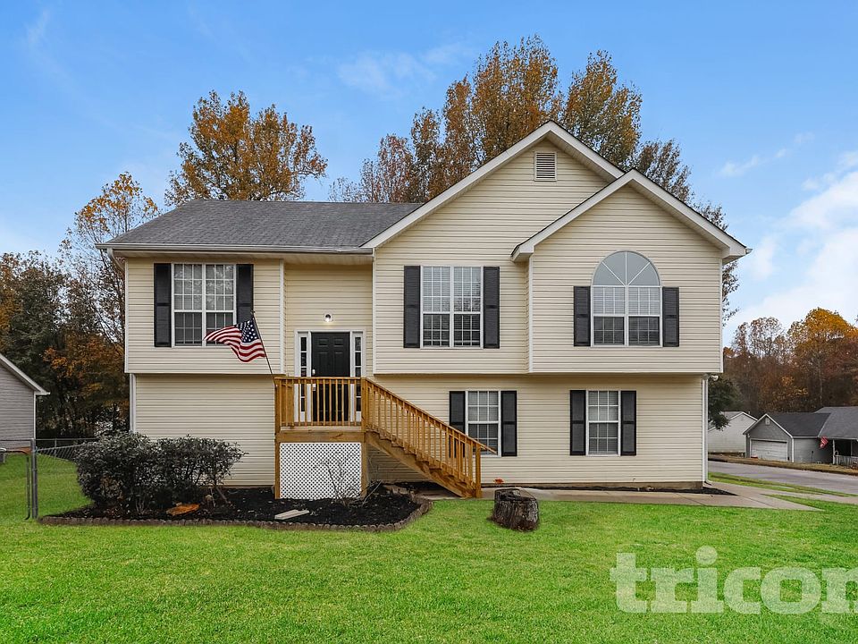 1st image of 262 Village Dr