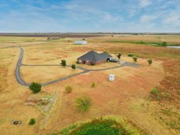 3927 SW Burk Rd, Lawton, OK 73505