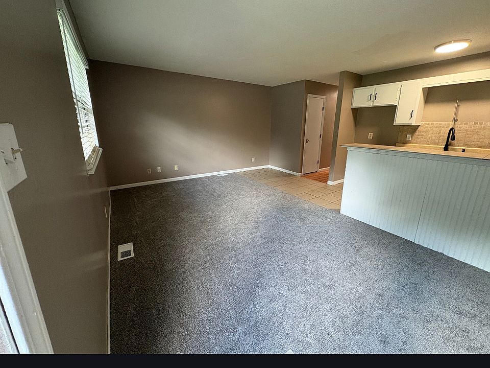 1st image of 428 Young St