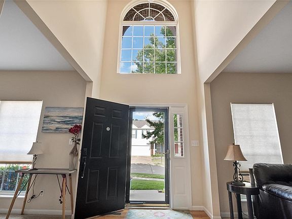 4th image of 739 Bellerive Manor Dr