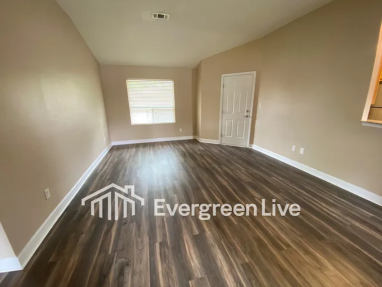 79 Cyrilla Ct — Photo 2