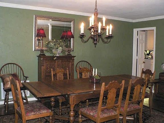 5th image of 126 Sceptre Dr