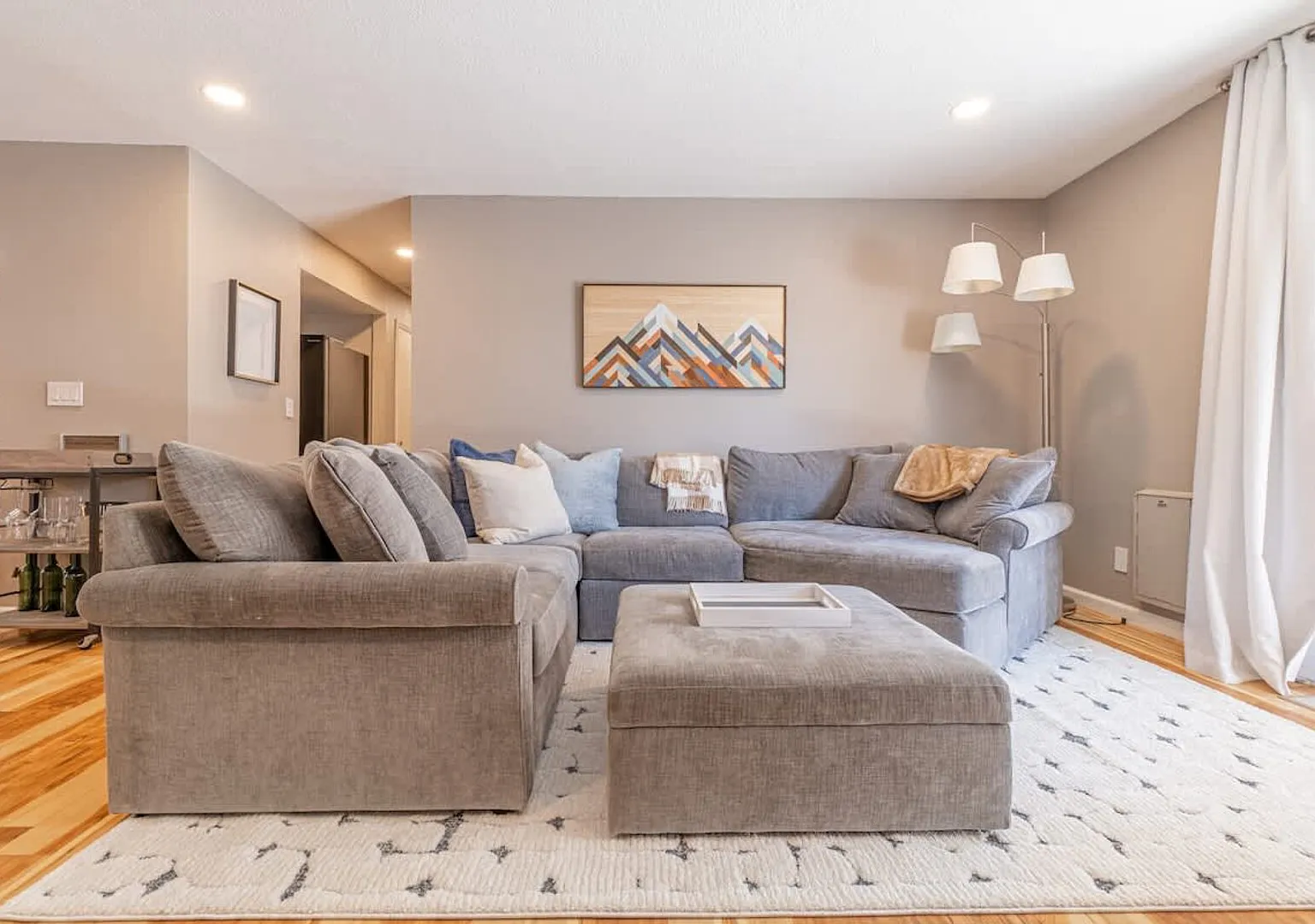 Vibrant Boho Family Home 3 Bed Pet Friendly UNR — Photo 1