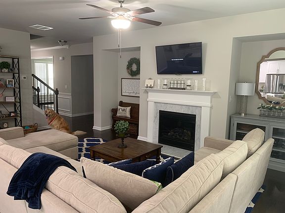 4th image of 4740 Frontier Dr