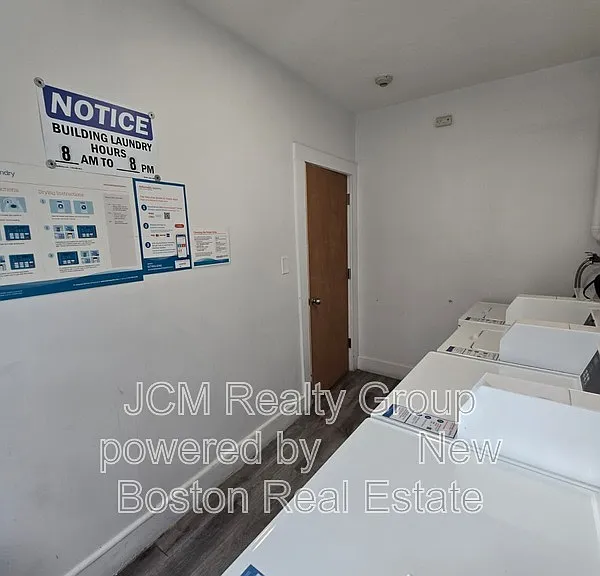 196 Washington St — Photo 16