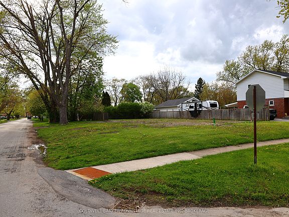 4th image of 74 Summit Ave