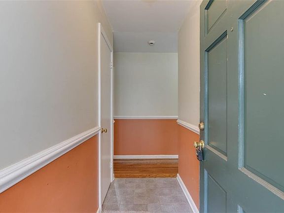 5th image of 4 Sanford Dr