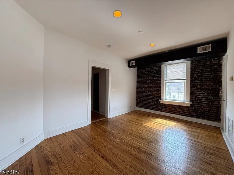 123-B Morris St #B — Photo 8