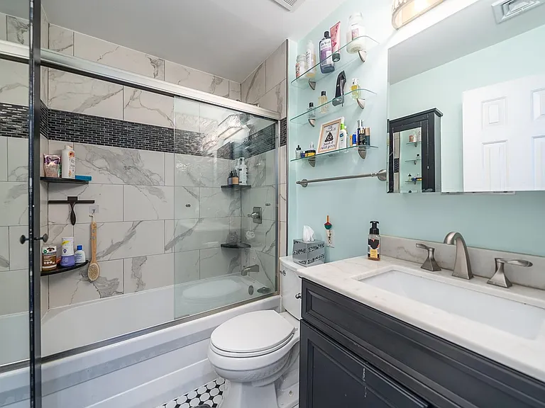 818 Jefferson St #4E — Photo 11