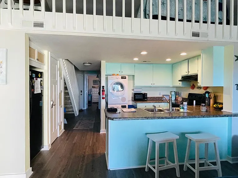 Kitchen/Bar
