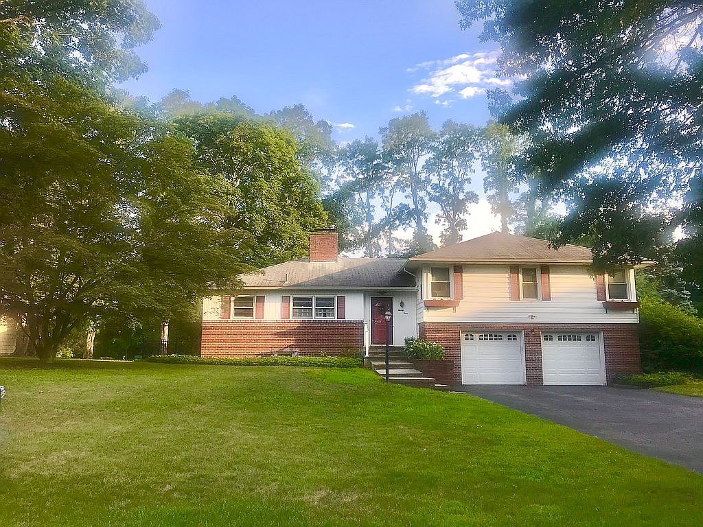 24 Beechwood Park, Poughkeepsie, NY 12601 Zillow