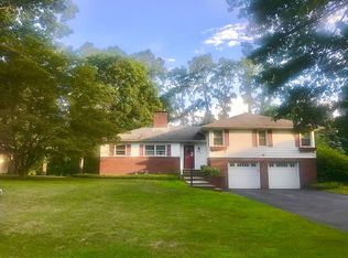 24 Beechwood Park, Poughkeepsie, NY 12601