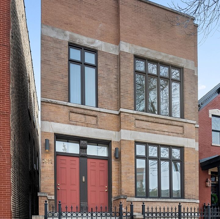1st image of 1931 N Leavitt St