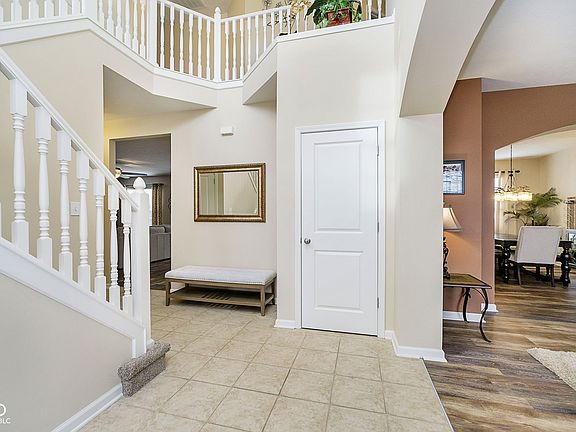 4th image of 8654 Arailia Dr