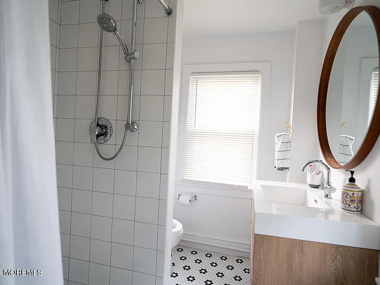 610 Ocean Rd — Photo 11