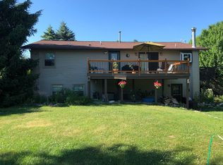 1190 Garden Rd, Milford, MI 48381