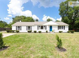 8614 W 75th St, Overland Park, KS 66204