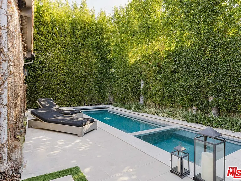 408 Westbourne Dr — Photo 31