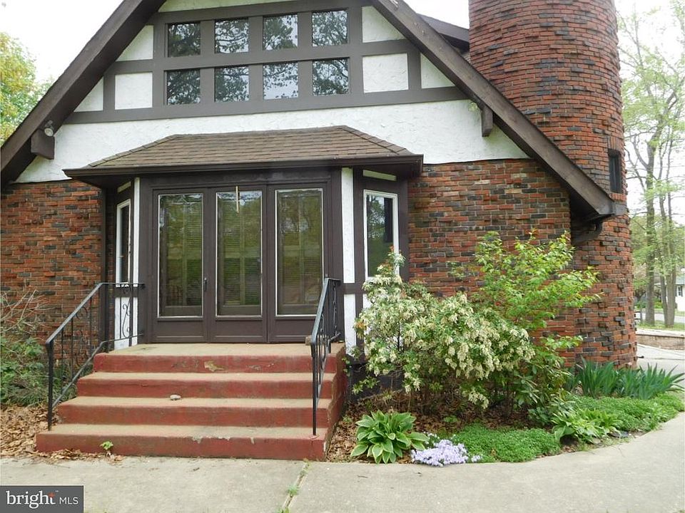 2nd image of 85 Wagner Ave