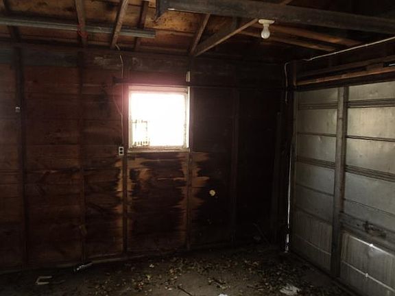 4th image of 626 N Russell Ave