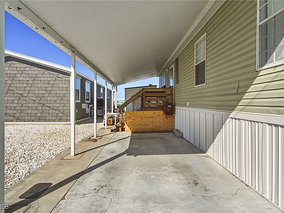 5th image of 3904 Dewberry Ln