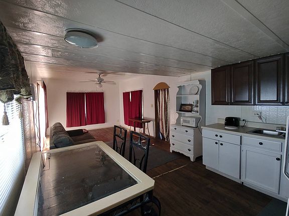 5th image of 2614 Holly Pl