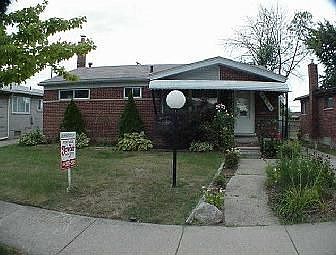 1st image of 25064 Huron St