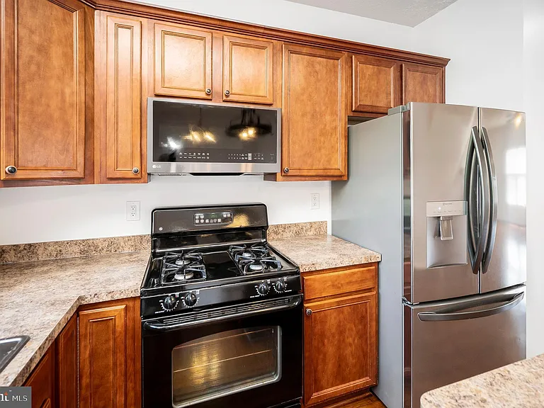 104 Stingray Ct — Photo 12