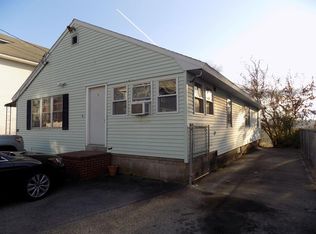 16 Auburn St, Methuen, MA 01844
