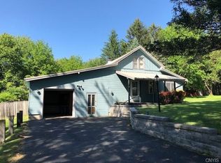 69 Elm St, Phoenix, NY 13135