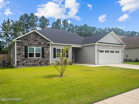 3rd image of 1062 Furia Drive