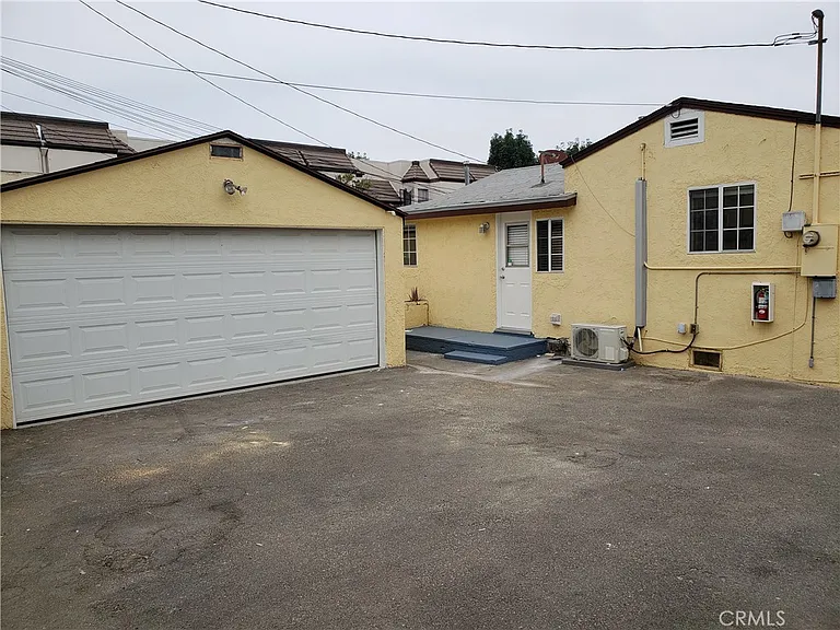 628 W State St #C — Photo 17